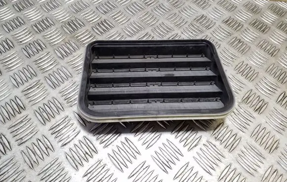 Skoda Octavia Mk3 (5E) Quarter panel pressure vent 7PP819181A