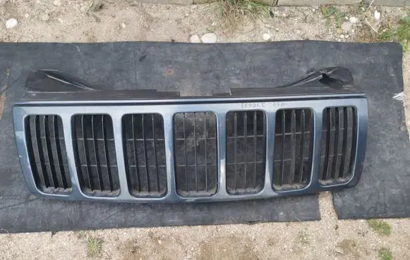 Jeep Grand Cherokee (WK) Front bumper upper radiator grill 55156814AE 5JF94TRMAE EVV6642