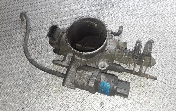 Subaru Legacy Throttle valve A33661R02