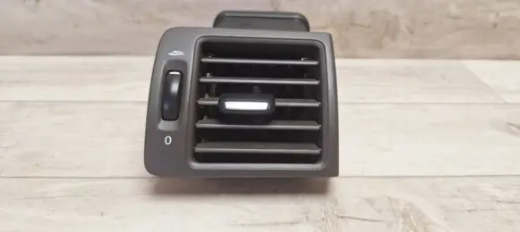 Volvo V50 Dashboard side air vent grill/cover trim 506002