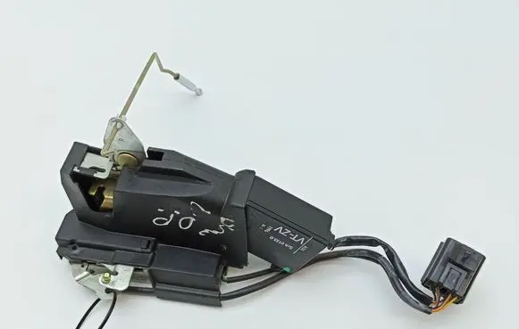 Jaguar XJ X300 Front door lock GNA1080BD
