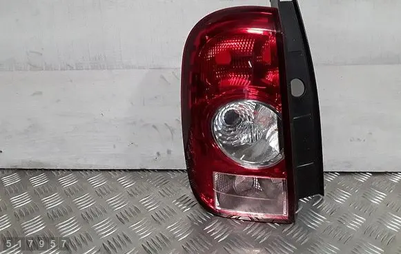 Dacia Duster Rear/tail lights 
