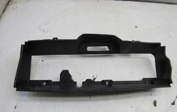 Suzuki Swift III Radiator trim KRIS235789
