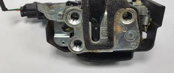 KIA Picanto Rear door lock