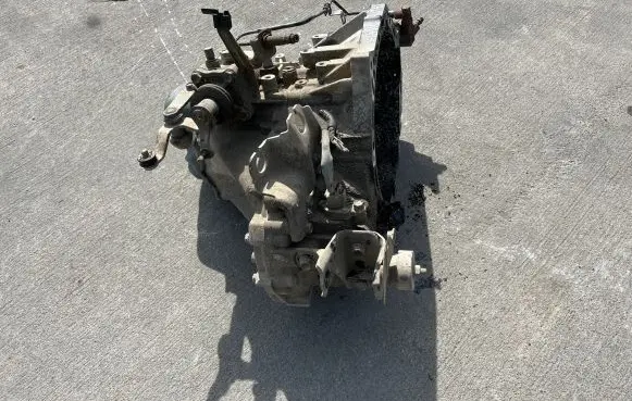 Toyota Yaris Manual 5 speed gearbox