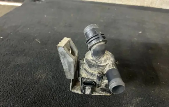 BMW X6 E71 Electric auxiliary coolant/water pump 9130387 10378515 701899020