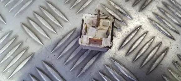 Volkswagen Golf III Other relay 191937503 4ra003510-58