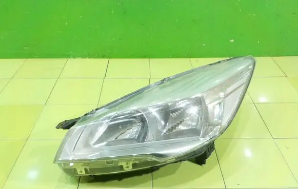 Ford Kuga II Headlight/headlamp 90021737
