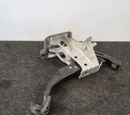 Volkswagen PASSAT B6 Brake pedal 1K1721057N