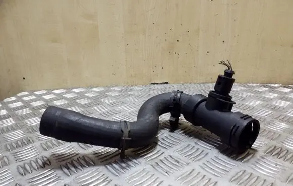 Audi A6 S6 C5 4B Engine coolant pipe/hose