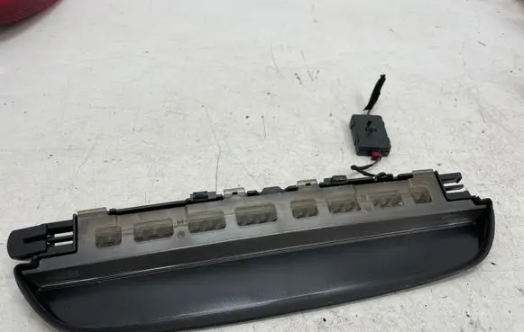 BMW 7 G11 G12 Third/center stoplight 7342972