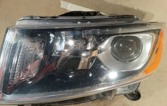 Jeep Grand Cherokee Headlight/headlamp 68110997AB
