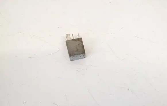 Opel Signum Other relay 90414477