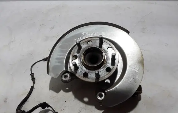 Chrysler Pacifica Rear wheel hub 68218016AC