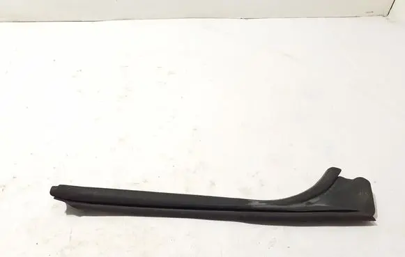 Audi A5 8T 8F Front door rubber seal 8F0831721