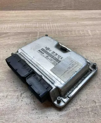 Volkswagen PASSAT B5.5 Engine control unit/module ECU 038906019GL 0281010944 78X2AUDI