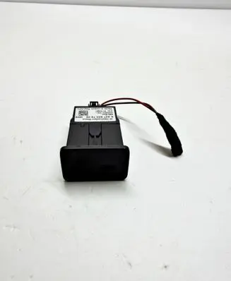 Mercedes-Benz CLA C118 X118 USB socket connector A2478207802 0110381 HW2024