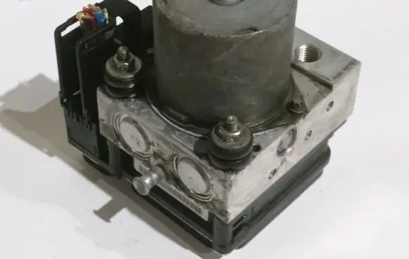 Toyota Corolla Verso AR10 ABS Pump 440500F030 0265950412