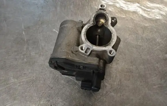 Nissan Qashqai EGR valve 8200796674