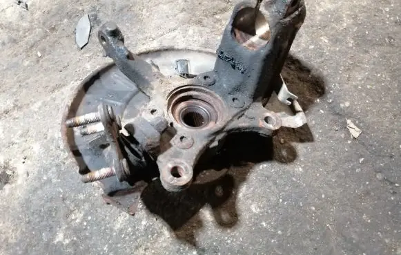 Volkswagen Tiguan Front wheel hub