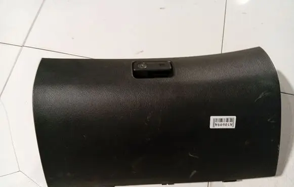 Toyota Avensis T250 Glove box 33126M