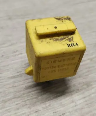 BMW 5 E39 Other relay 23134