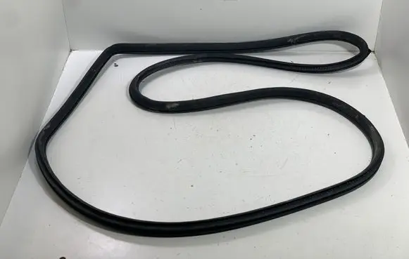 Renault Koleos I Rear door rubber seal (on body) 