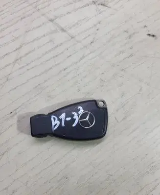Mercedes-Benz E W211 Ignition key/card 
