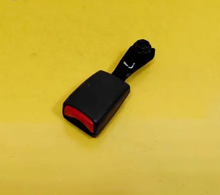 Mitsubishi Colt Front seatbelt buckle 