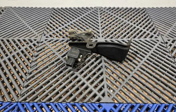 Toyota Prius (XW30) Headlight/headlamp level sensor 3H2112 B1849501 3184950