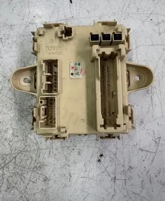 Lexus RX 330 - 350 - 400H Fuse module 