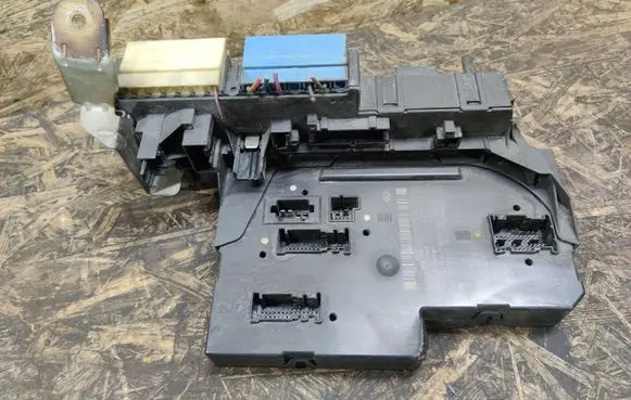 Mercedes-Benz C W204 Comfort/convenience module 5DK00922548 2049001102