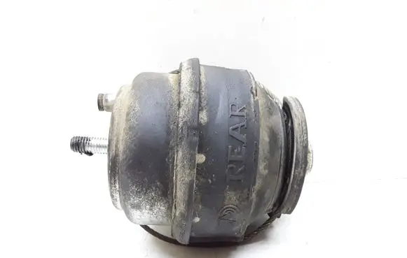 Volvo XC90 Engine mount bracket 30741397