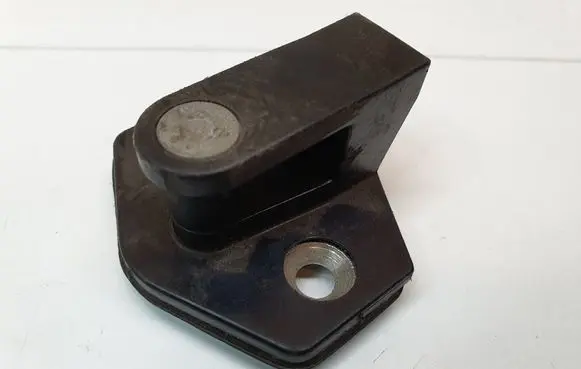 BMW 5 E39 Front door lock loop/hook striker 8176350