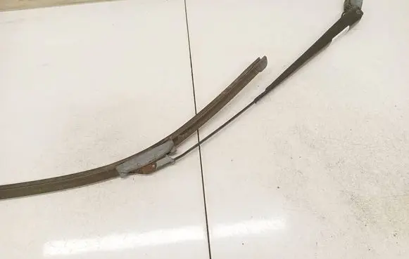 Nissan Terrano Front wiper blade arm