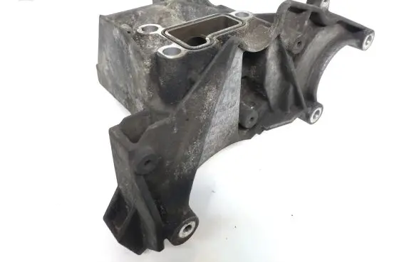 Audi A6 Allroad C6 Power steering pump mounting bracket 05914569A