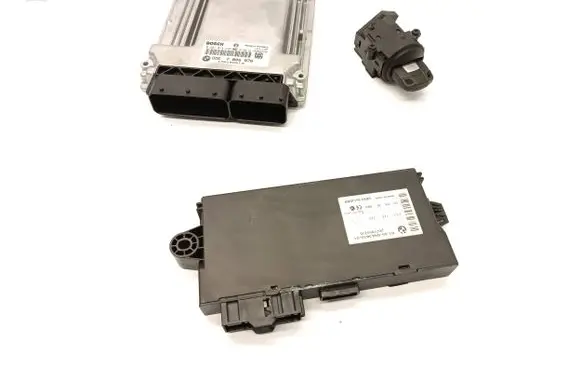 BMW 5 E60 E61 Engine ECU kit and lock set 7806976 170152219 0281014437