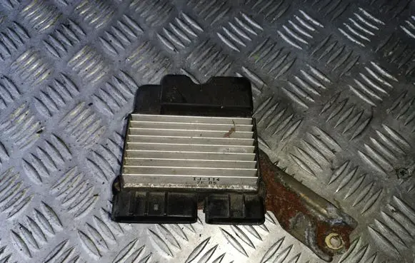 Toyota Avensis T250 Fuel injection control unit/module 8987120040 1310001140