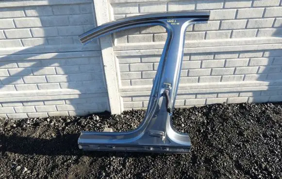 Volvo V60 Pillar (middle) 