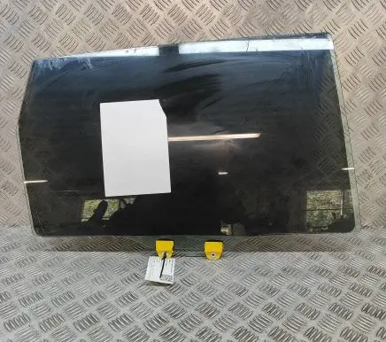 Honda CR-V Rear door window glass 73400TNYG01