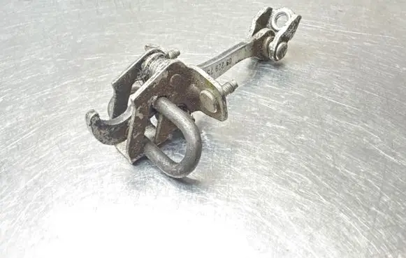 Opel Astra H Rear door check strap stopper 09229751