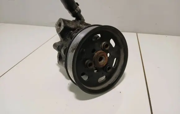 Audi A4 S4 B8 8K Power steering pump