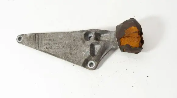 Audi A4 S4 B7 8E 8H Engine mounting bracket 8E0199343J
