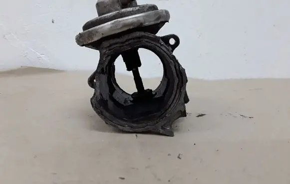 Audi A3 S3 8P EGR valve 038131501AF 144503028