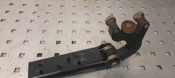 Renault Master III Sliding door middle roller runner 777640623R