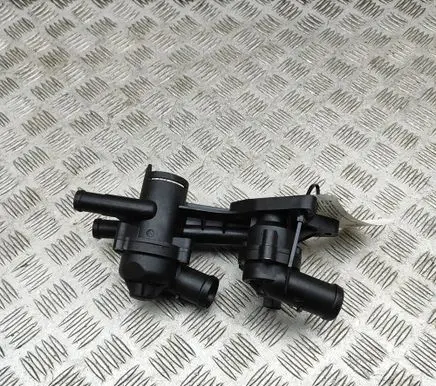 Volkswagen Jetta III Thermostat 03C121118F