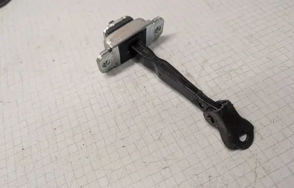 Hyundai Sonata Front door check strap stopper 