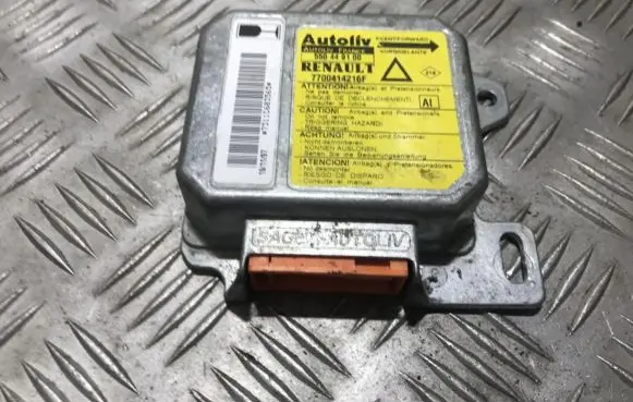 Renault Laguna I Airbag control unit/module 7700414216f 550449100