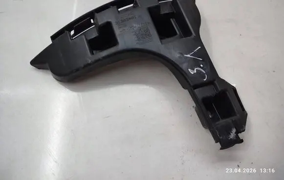 Volvo XC60 Rear bumper mounting bracket 31383481