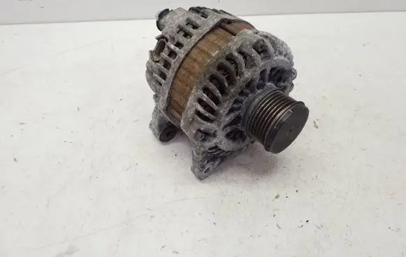 Nissan Juke I F15 Generator/alternator 231003VD1A